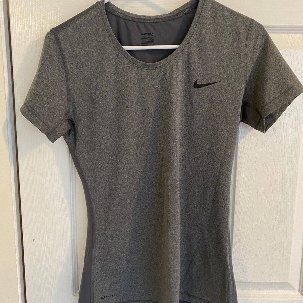 Nike workout top